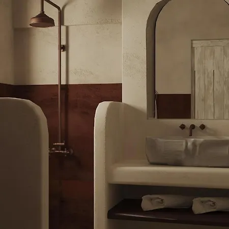 Meroviglia Boutique Imerovigli (Santorini)