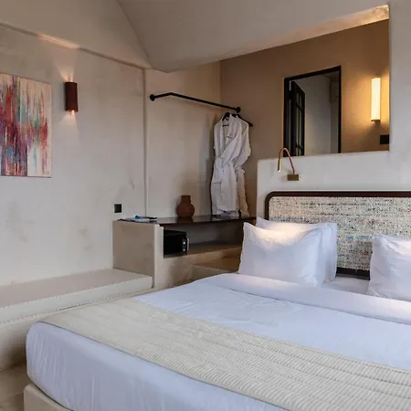 Meroviglia Boutique Imerovigli (Santorini)