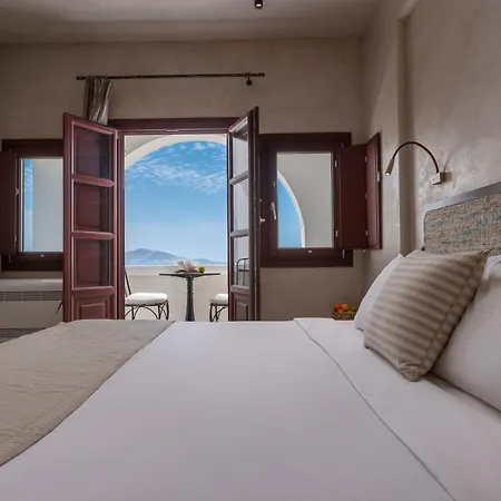Meroviglia Boutique * Imerovigli (Santorini)